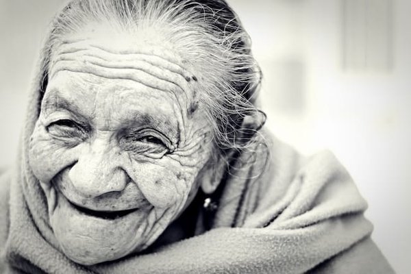 Vieillissement de la peau à 47 ans : Comprendre et agir
