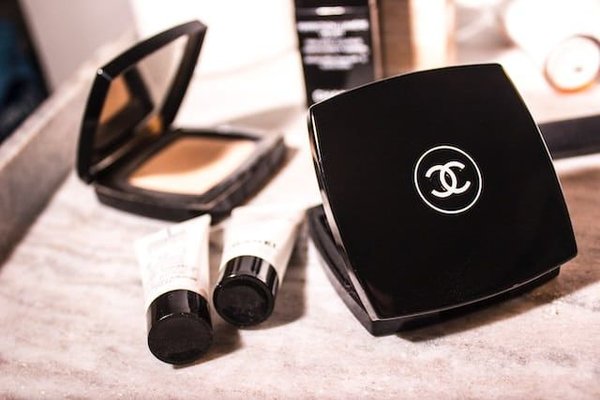 les meilleures marques de maquillage à ajouter à votre panier shopping